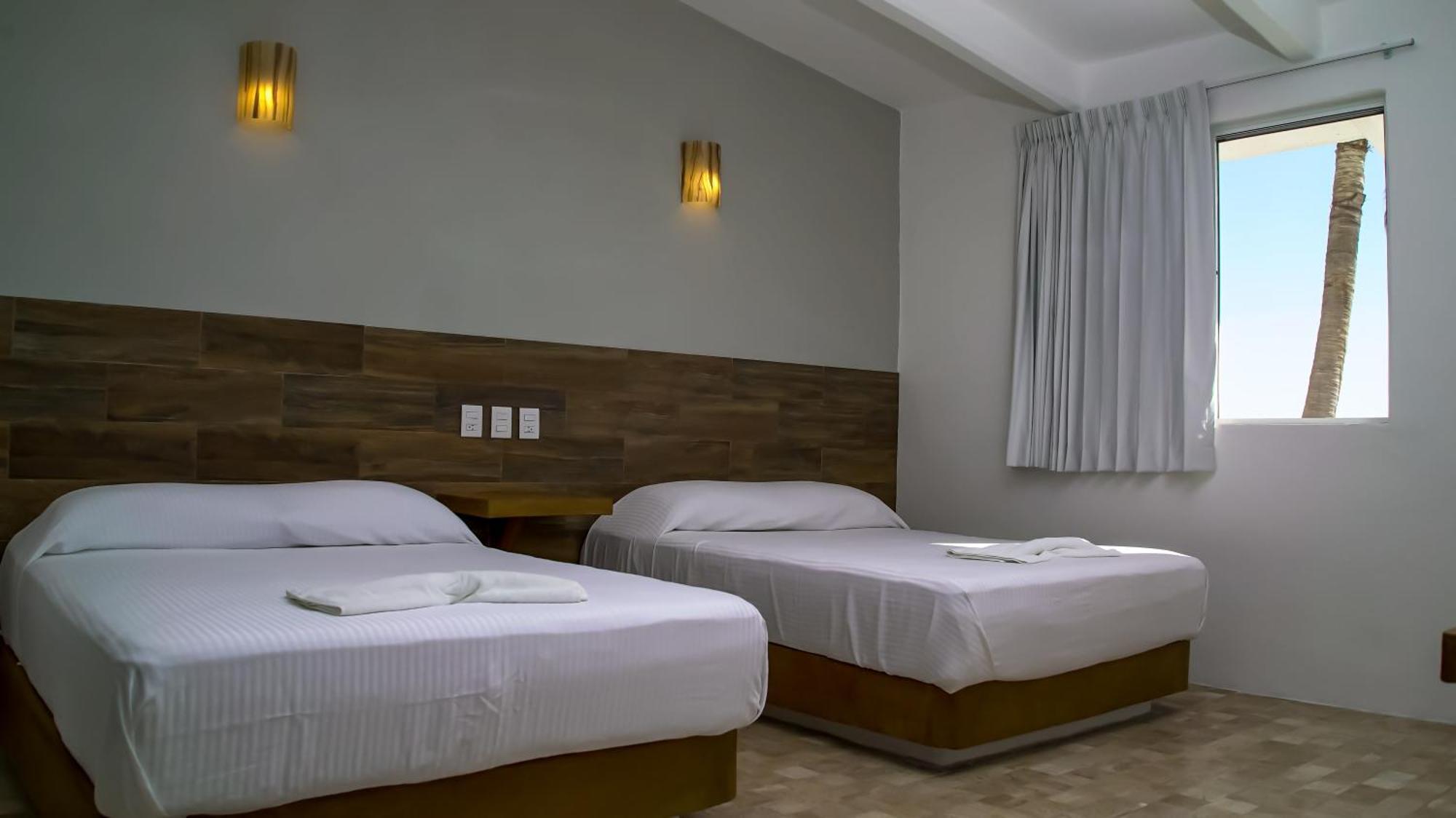 Standard Twin Room with Sea View